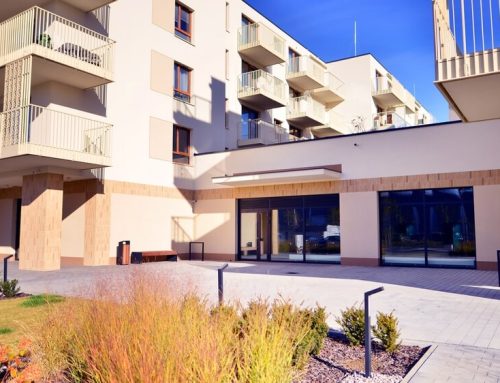 ¿Puede la comunidad de vecinos prohibir la apertura de un local comercial en el edificio?