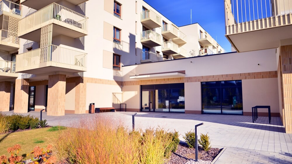 comunidad de vecinos prohibe un local comercial