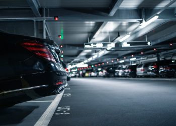 denunciar vecino invadir plaza de garaje