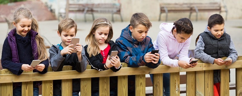 DAS Seguros aporta las claves para utilizar el grupo de WhatsApp escolar de manera responsable